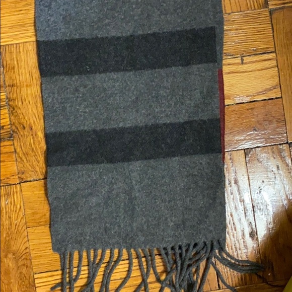Coach gray & red wool scarf - Picture 7 of 7